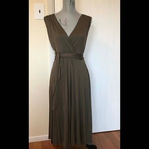 BANANA REPUBLIC SILK - OLIVE GREEN FAUX WRAP DRESS